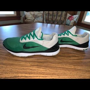 Limited Edition Nike Free Oregon Shoes